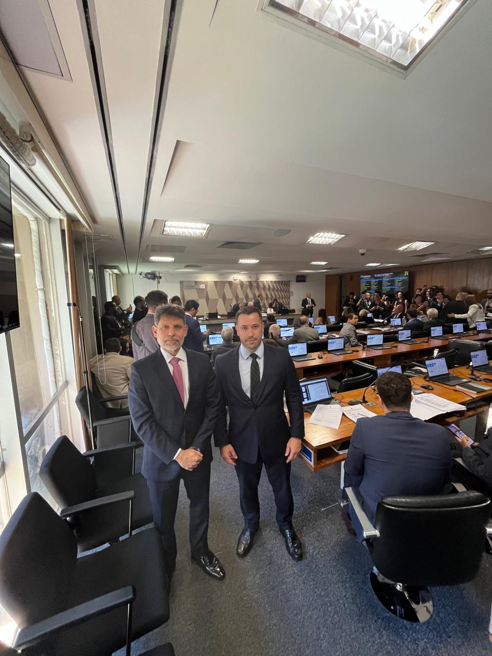 CCJ do Senado retira emendas da PEC 3/2024 que ameaçavam a vitaliciedade a aprova texto conforme sugestão da ANPR